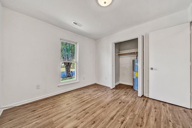 4727 Horseman DR NE, Roanoke, VA 24019