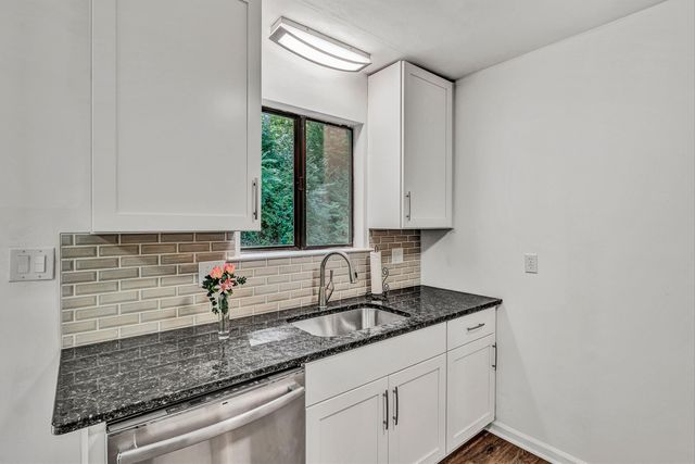 4727 Horseman DR NE, Roanoke, VA 24019