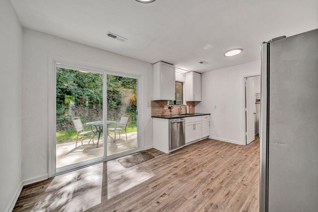 4727 Horseman DR NE, Roanoke, VA 24019