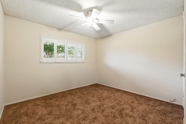 4849 N 7th St Apt E, Fresno, CA 93726