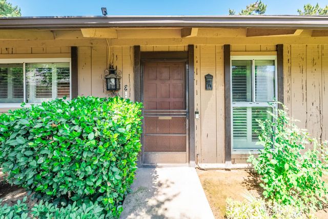 4849 N 7th St Apt E, Fresno, CA 93726