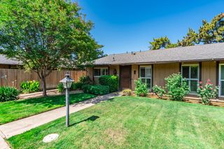 4849 N 7th St Apt E, Fresno, CA 93726