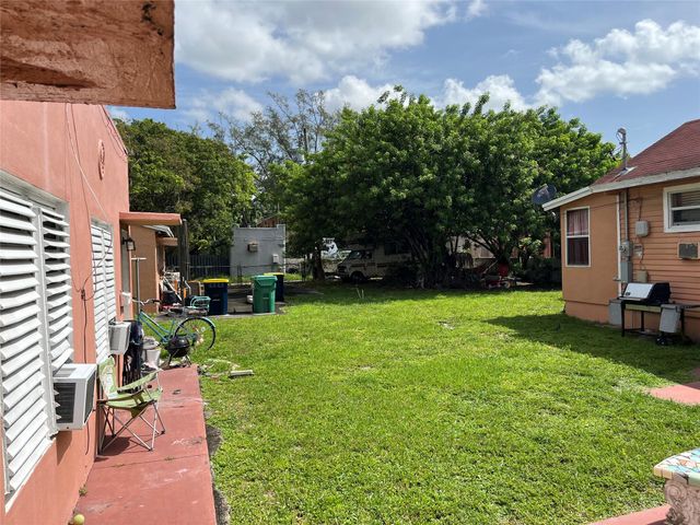 22 SW 11th St, Dania Beach, FL 33004