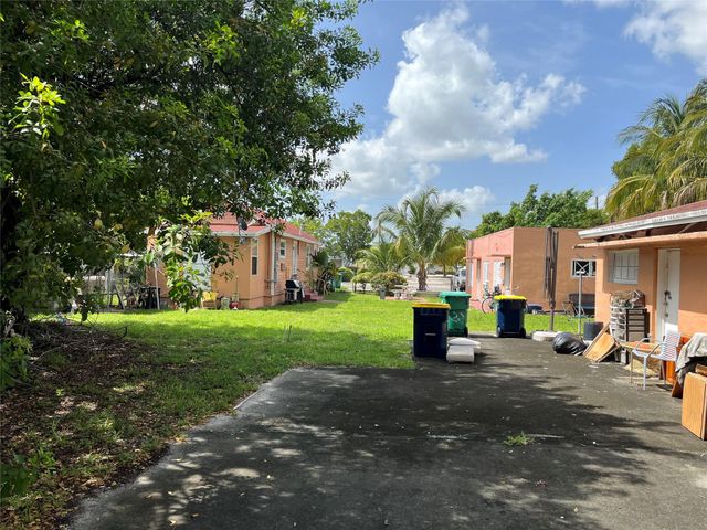 22 SW 11th St, Dania Beach, FL 33004