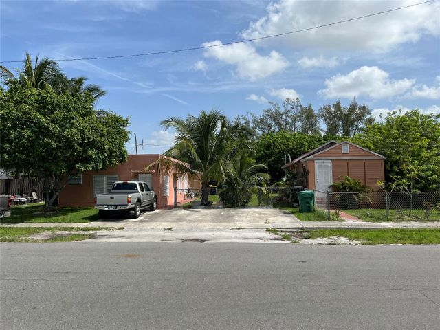 22 SW 11th St, Dania Beach, FL 33004