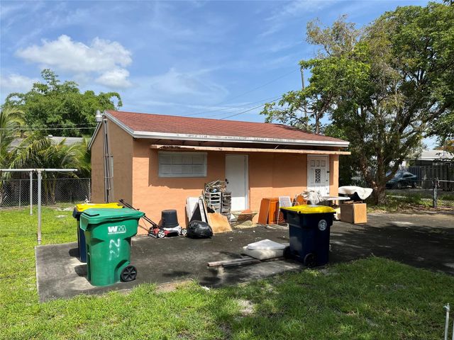 22 SW 11th St, Dania Beach, FL 33004