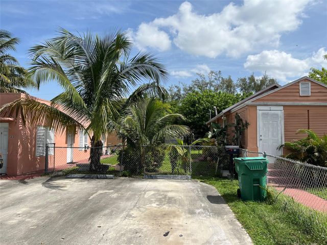22 SW 11th St, Dania Beach, FL 33004