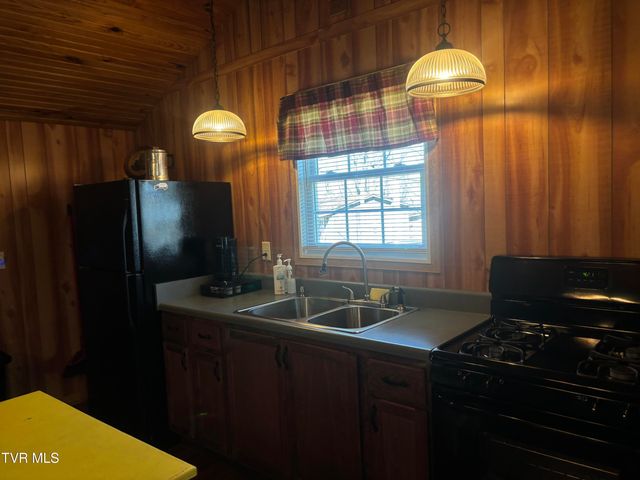 306 Black Hill Drive, Coeburn, VA 24230