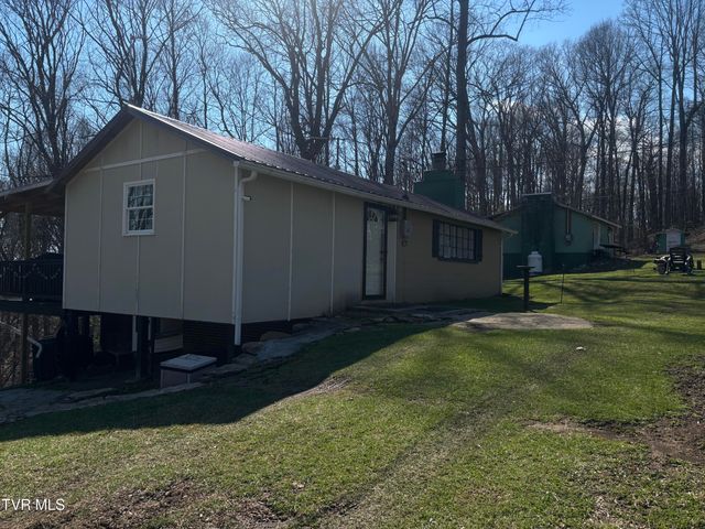 306 Black Hill Drive, Coeburn, VA 24230