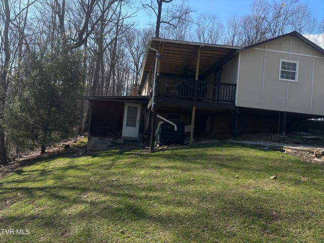 306 Black Hill Drive, Coeburn, VA 24230