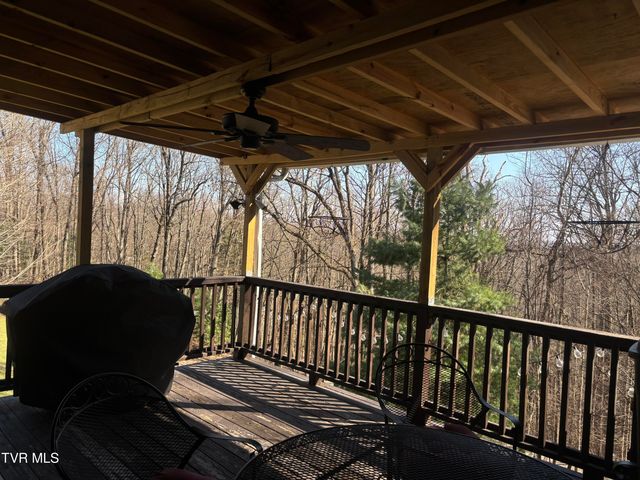 306 Black Hill Drive, Coeburn, VA 24230