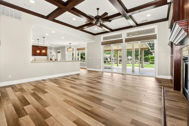 5370 Tudor Rose Gln, Stockton, CA 95212