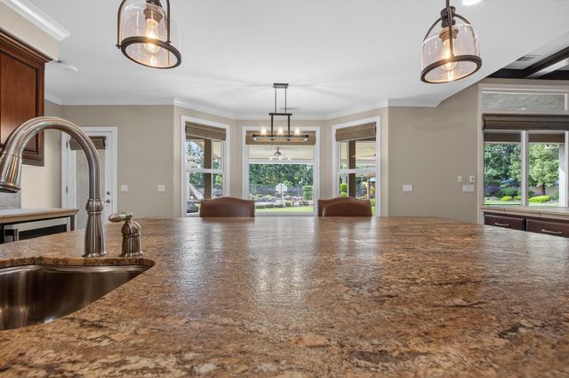 5370 Tudor Rose Gln, Stockton, CA 95212