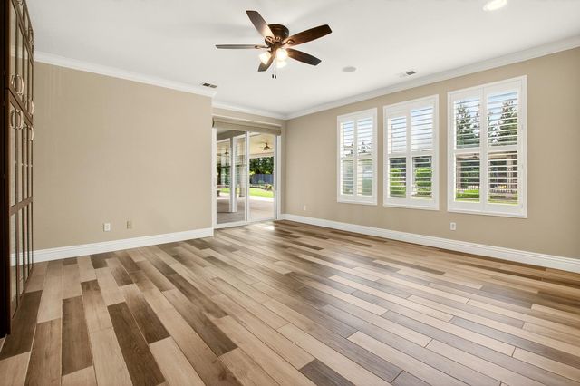 5370 Tudor Rose Gln, Stockton, CA 95212