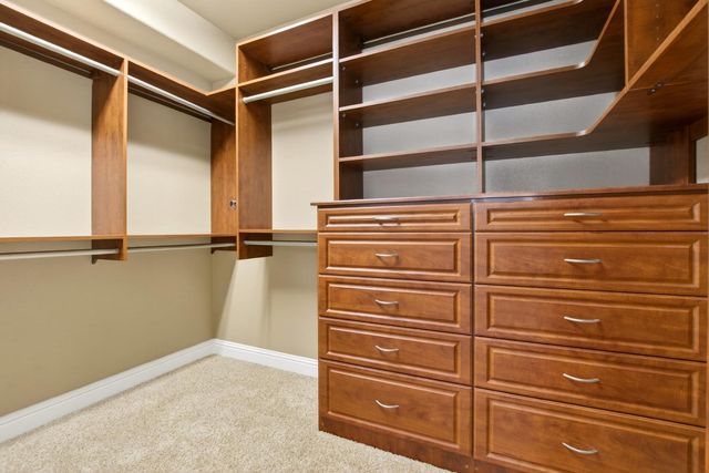 5370 Tudor Rose Gln, Stockton, CA 95212