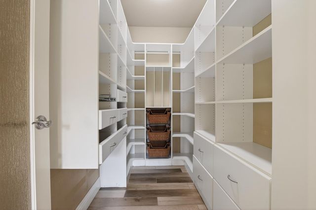 5370 Tudor Rose Gln, Stockton, CA 95212