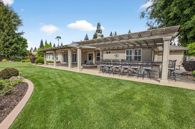 5370 Tudor Rose Gln, Stockton, CA 95212