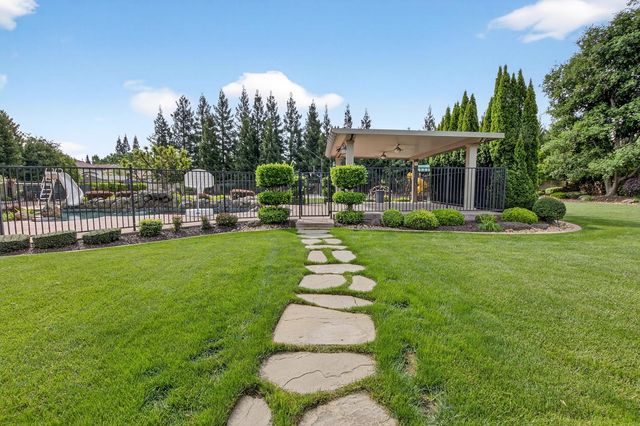 5370 Tudor Rose Gln, Stockton, CA 95212