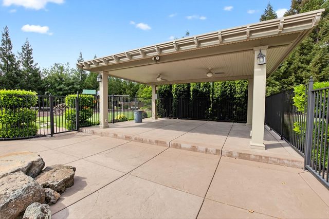 5370 Tudor Rose Gln, Stockton, CA 95212