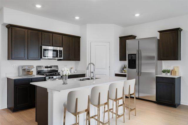 2315 Buffalo Bayou Way, Crandall, TX 75114