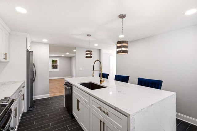 48 Petersburg Rd, Independence Twp., NJ 07840