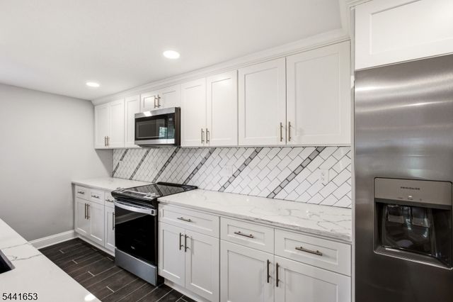 48 Petersburg Rd, Independence Twp., NJ 07840