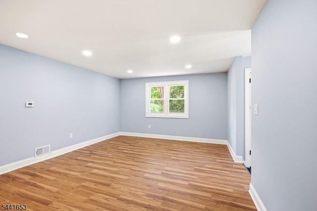 48 Petersburg Rd, Independence Twp., NJ 07840