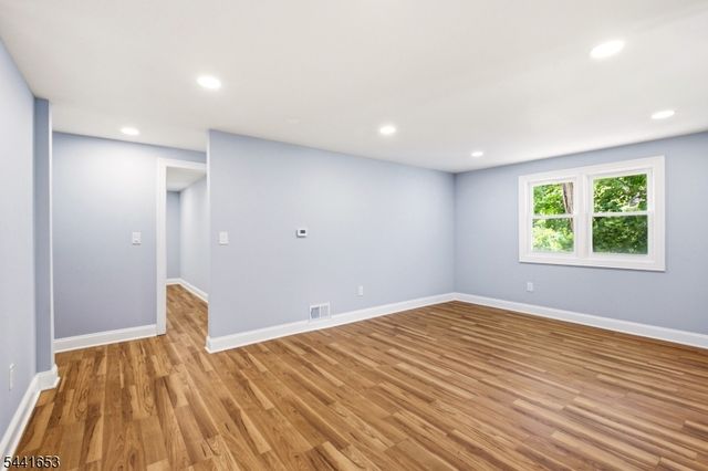 48 Petersburg Rd, Independence Twp., NJ 07840