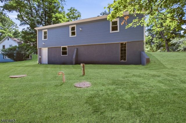 48 Petersburg Rd, Independence Twp., NJ 07840