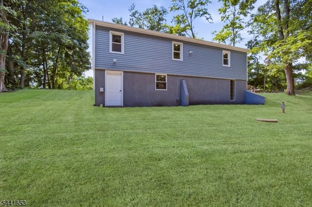 48 Petersburg Rd, Independence Twp., NJ 07840