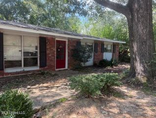 5727 Orchardview Drive, Jackson, MS 39211