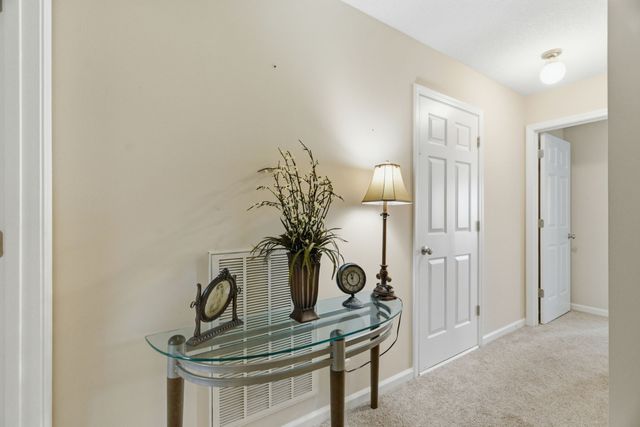 1818 Memorial Dr Apt 18, Clarksville, TN 37043