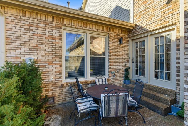 1818 Memorial Dr Apt 18, Clarksville, TN 37043