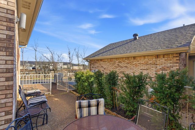 1818 Memorial Dr Apt 18, Clarksville, TN 37043