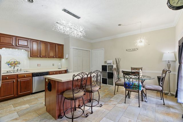 1818 Memorial Dr Apt 18, Clarksville, TN 37043