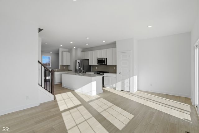 6634 Halsey Street, Zionsville, IN 46077