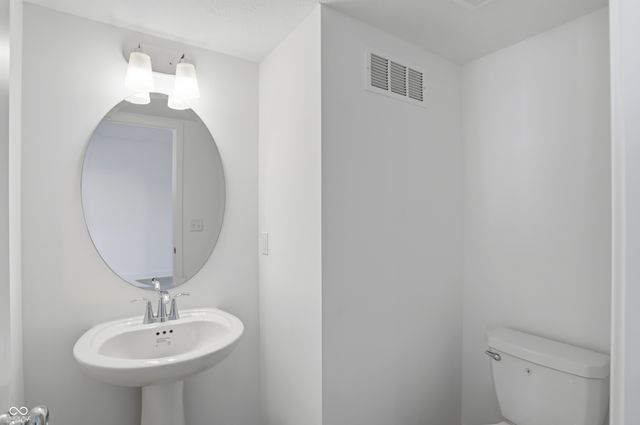 6634 Halsey Street, Zionsville, IN 46077