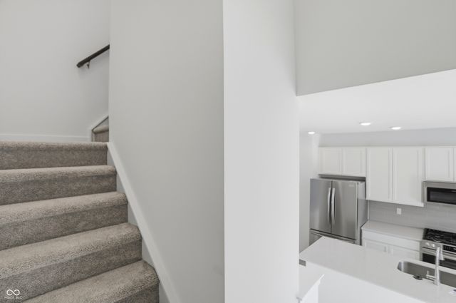 6634 Halsey Street, Zionsville, IN 46077