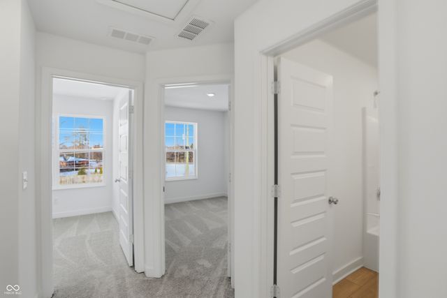 6634 Halsey Street, Zionsville, IN 46077