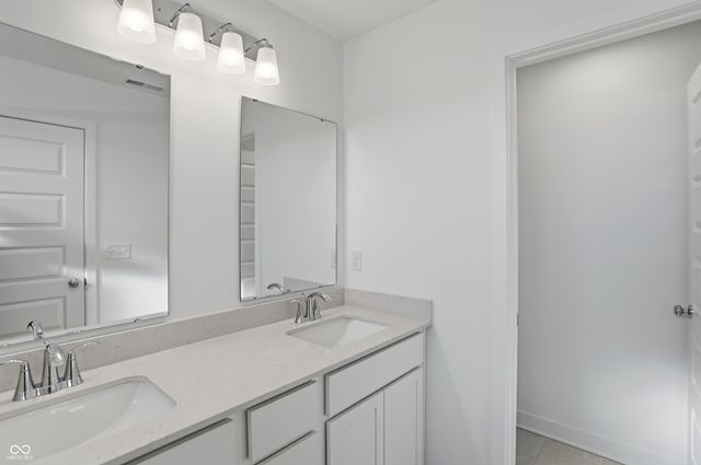 6634 Halsey Street, Zionsville, IN 46077