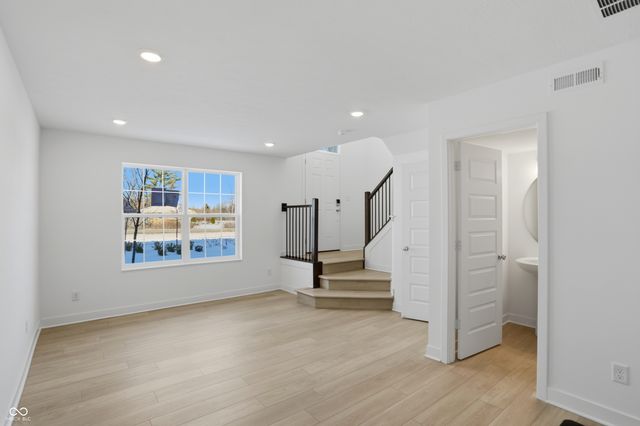 6634 Halsey Street, Zionsville, IN 46077