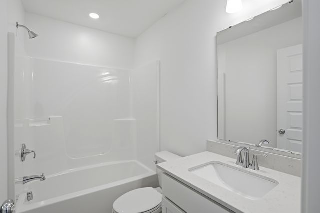 6634 Halsey Street, Zionsville, IN 46077