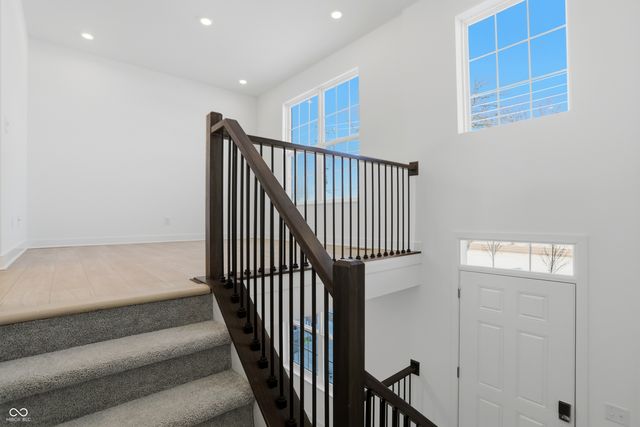 6634 Halsey Street, Zionsville, IN 46077