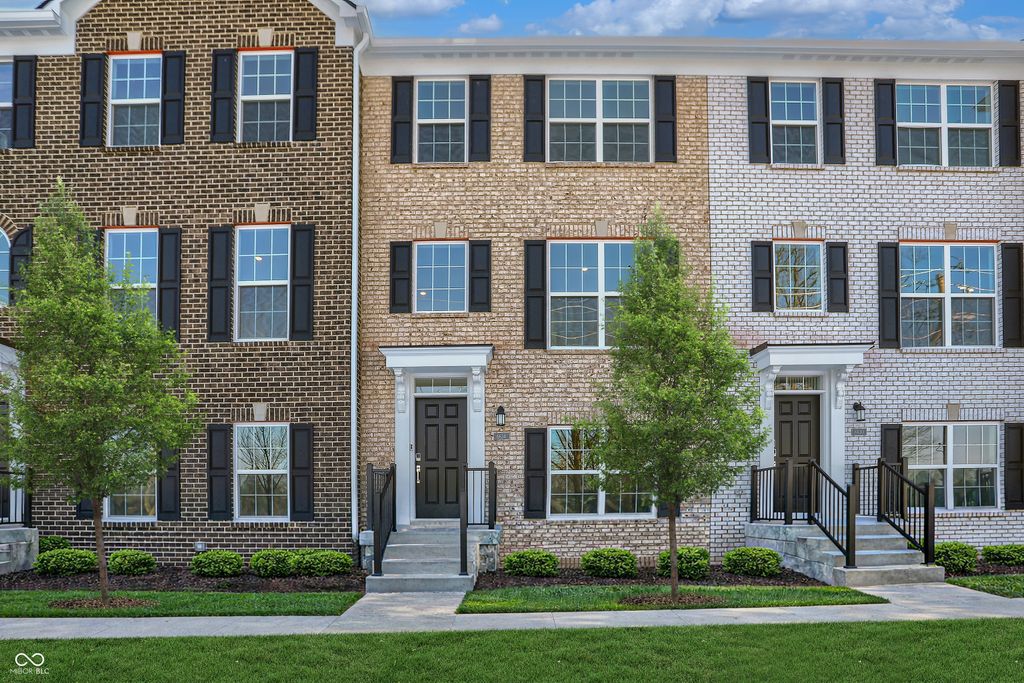 6634 Halsey Street, Zionsville, IN 46077