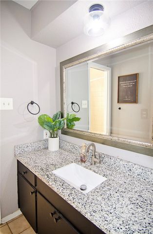 1405 Palo Blanco, Beeville, TX 78102