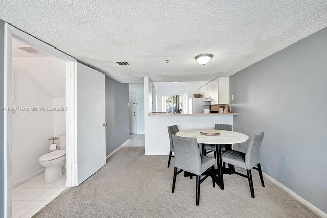 174 Riviera Cir 27-4, Weston, FL 33326