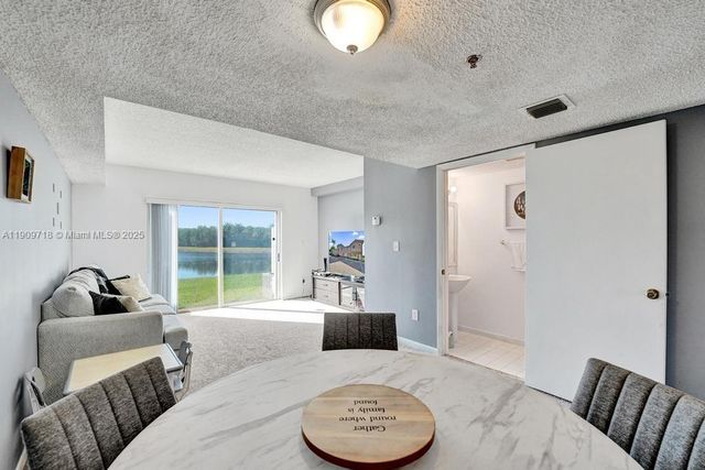 174 Riviera Cir 27-4, Weston, FL 33326