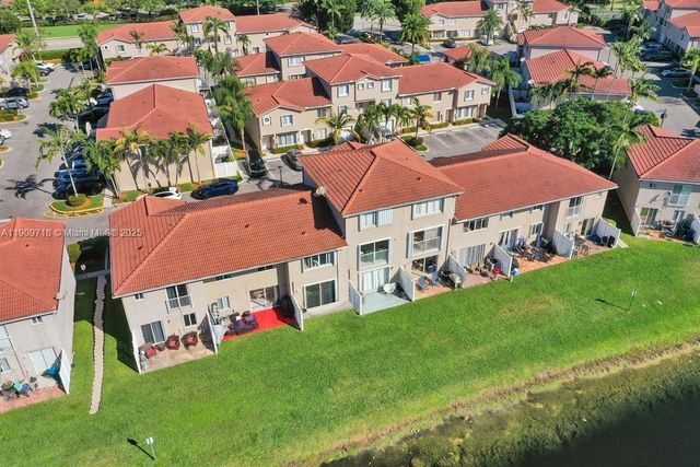 174 Riviera Cir 27-4, Weston, FL 33326