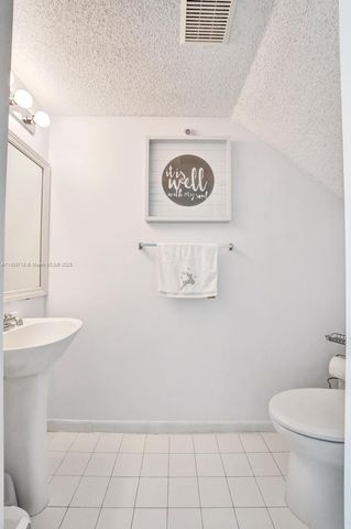 174 Riviera Cir 27-4, Weston, FL 33326