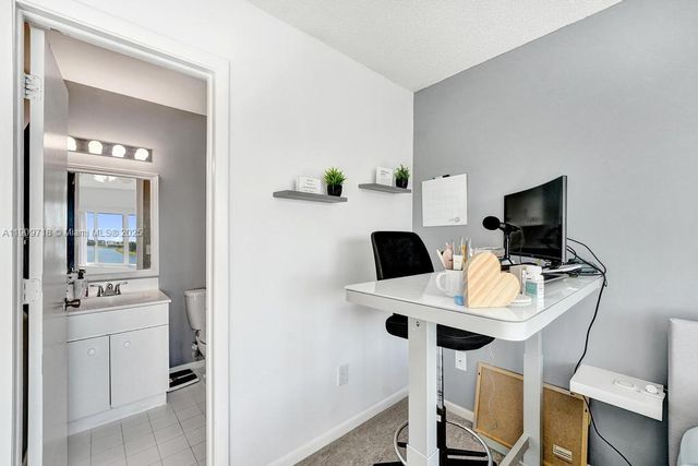 174 Riviera Cir 27-4, Weston, FL 33326